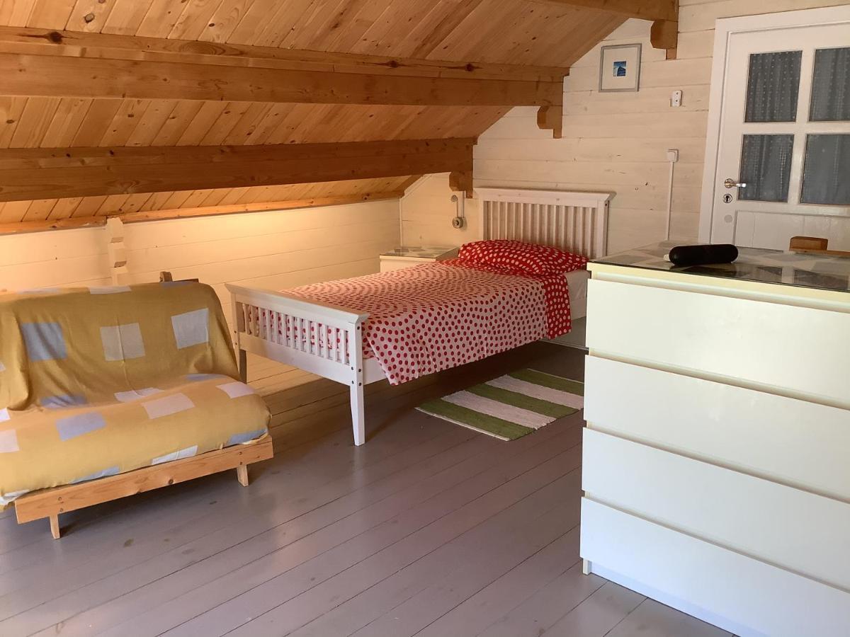 The Cabin, Kyparissia Luaran gambar
