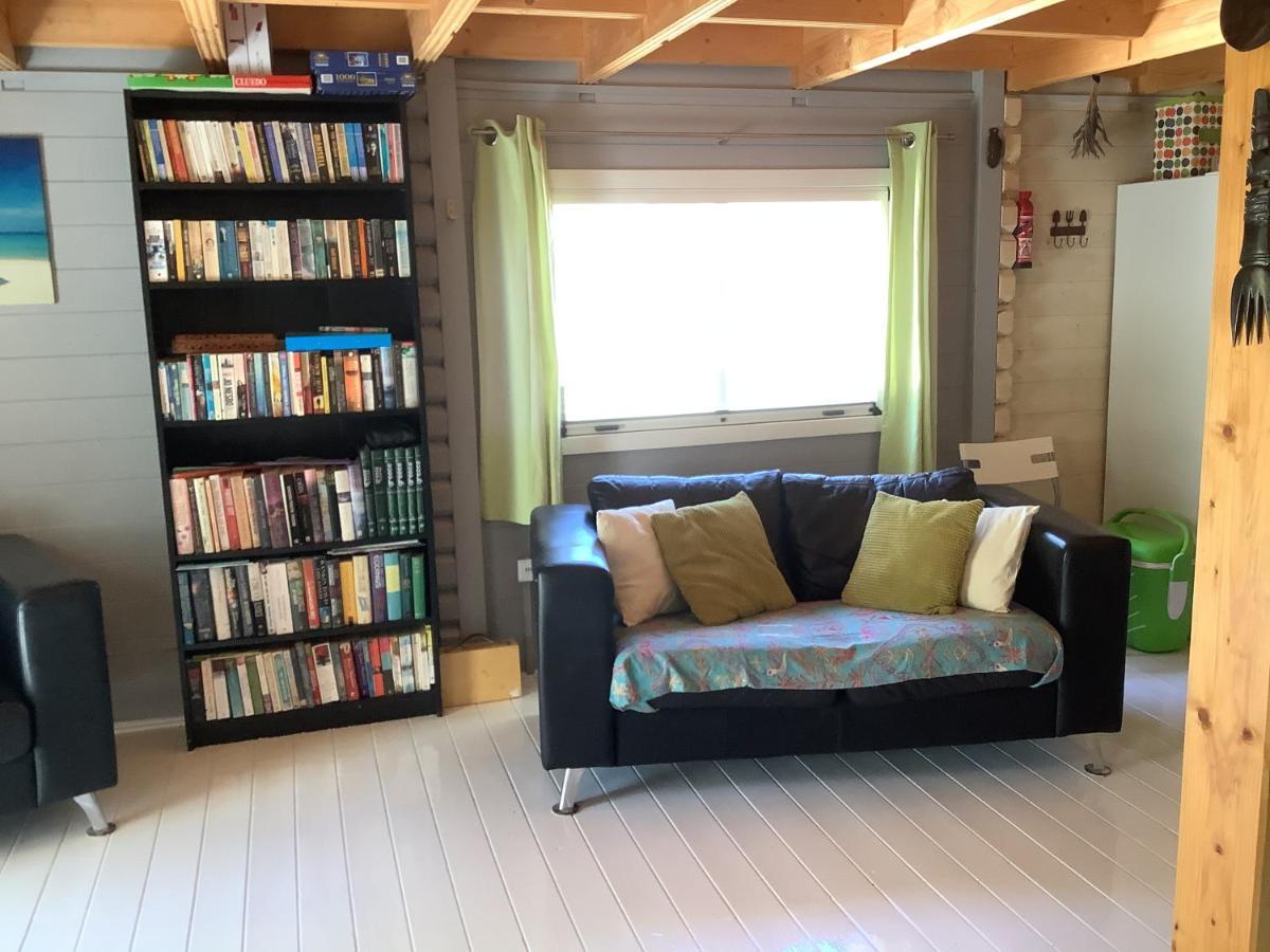 The Cabin, Kyparissia Luaran gambar
