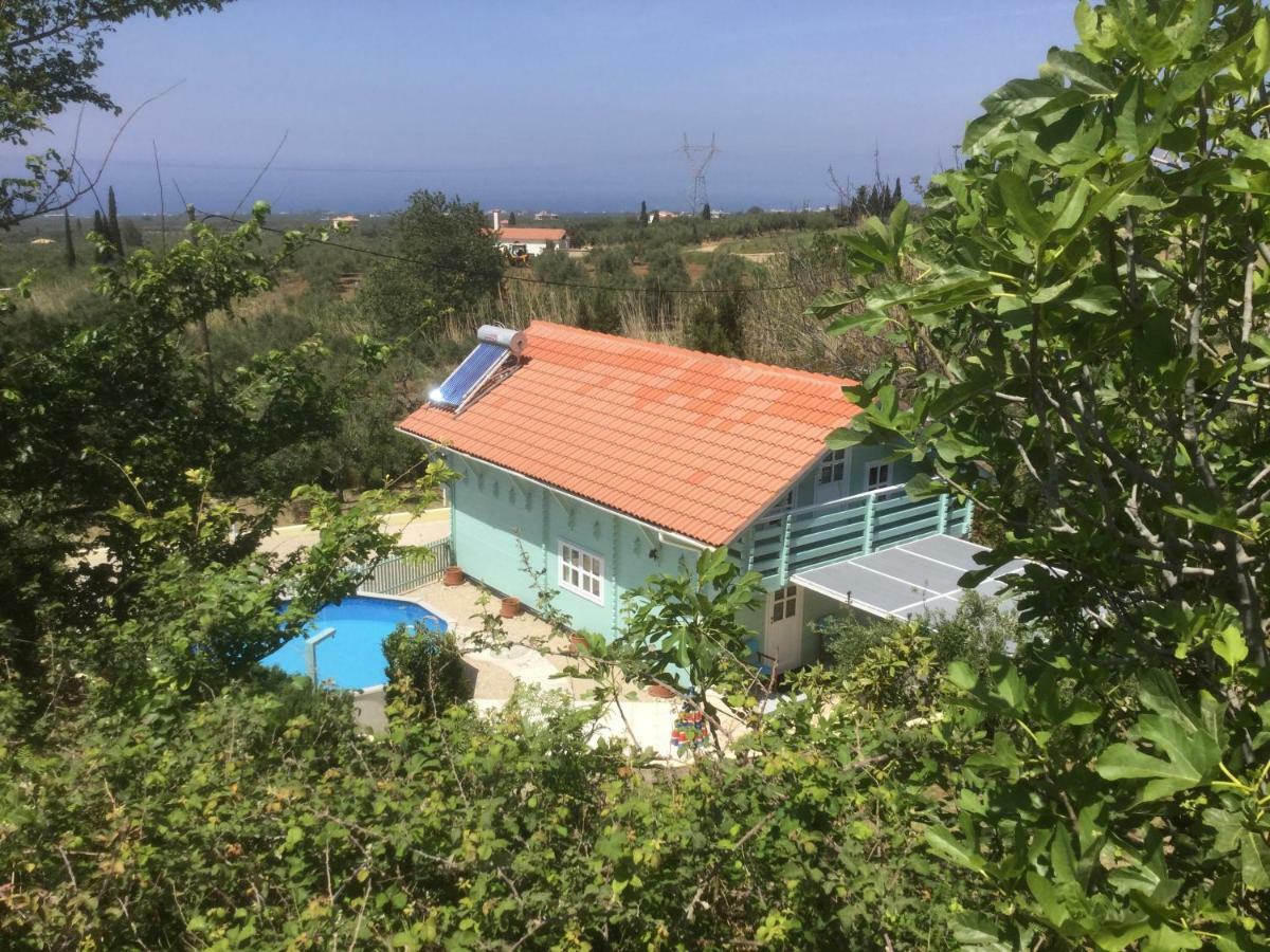The Cabin, Kyparissia Luaran gambar